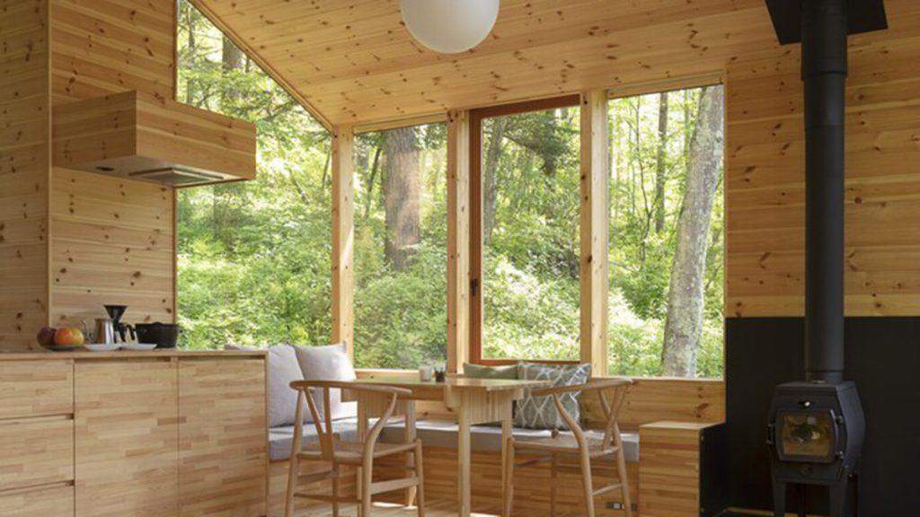Essbereich, Hütte im Wald, Nagano
