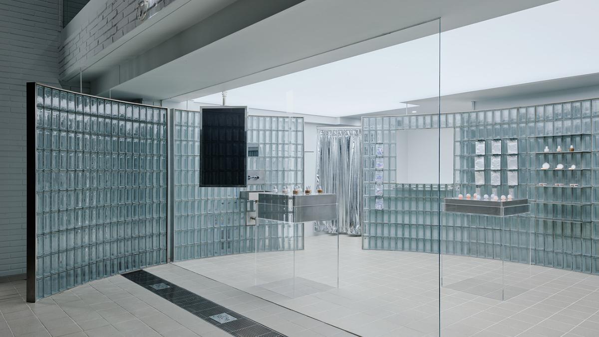 Blick von außen in den Glow Store