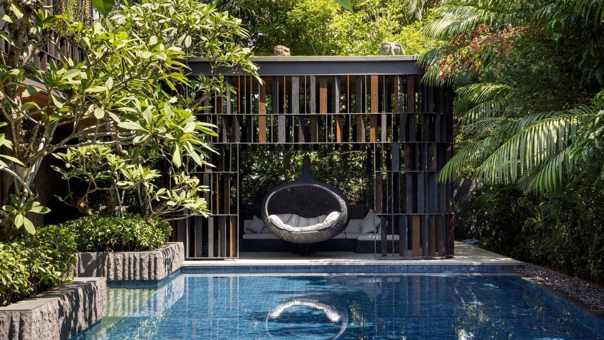 Touching Eden House