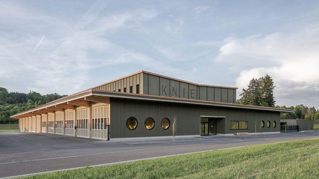 Winterquartier Circus Knie, Raumfindung, Wagen SG, Schweiz, Holzbau