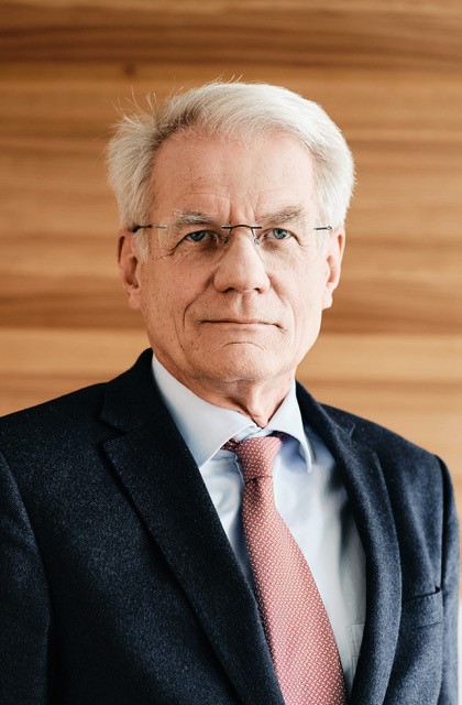 Dr. Bertold Wild