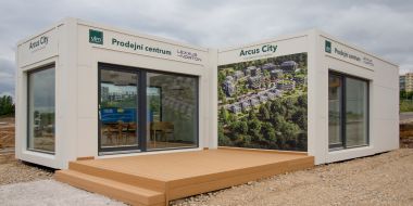 V projektu Arcus City je otevřeno nové prodejní centrum. První etapa hlásí prodaných 60 % bytů za půl roku