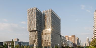 UBM übergibt F.A.Z. Tower an HanseMerkur Grundvermögen